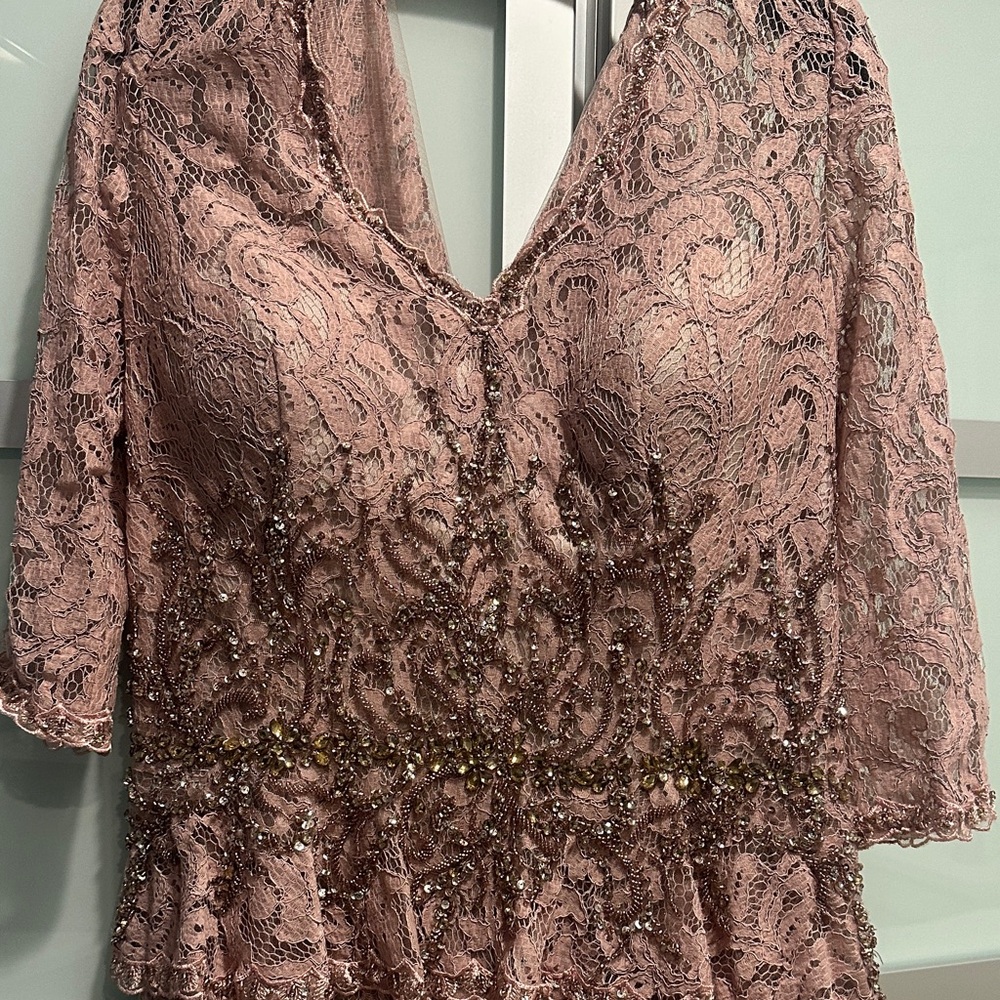 Chic Lace High-Low Dress in Blush - Picture 3 of 7